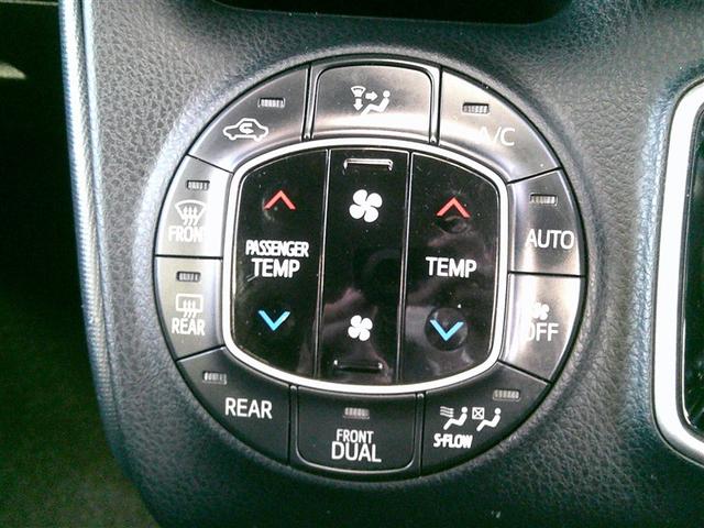 ノア ハイブリッドＸ　両側電動ドア　Ｂカメラ　１オーナー　ＤＶＤ再生可　横滑り防止　エアバック　オートエアコン　リアクーラー　パワーウィンドウ　メモリ－ナビ　ＡＷ　ＬＥＤヘッド　キーフリー　ウォークスルー　Ｄレコ　パワステ（17枚目）