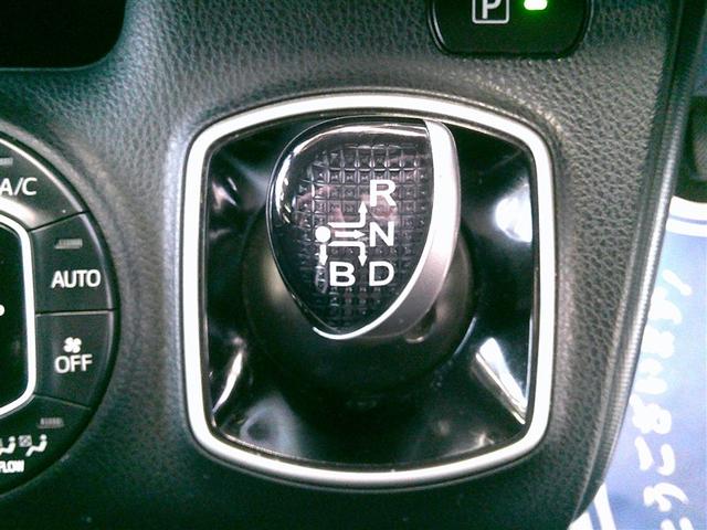 ノア ハイブリッドＸ　両側電動ドア　Ｂカメラ　１オーナー　ＤＶＤ再生可　横滑り防止　エアバック　オートエアコン　リアクーラー　パワーウィンドウ　メモリ－ナビ　ＡＷ　ＬＥＤヘッド　キーフリー　ウォークスルー　Ｄレコ　パワステ（18枚目）