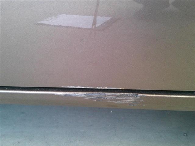 ノア ハイブリッドＸ　両側電動ドア　Ｂカメラ　１オーナー　ＤＶＤ再生可　横滑り防止　エアバック　オートエアコン　リアクーラー　パワーウィンドウ　メモリ－ナビ　ＡＷ　ＬＥＤヘッド　キーフリー　ウォークスルー　Ｄレコ　パワステ（28枚目）