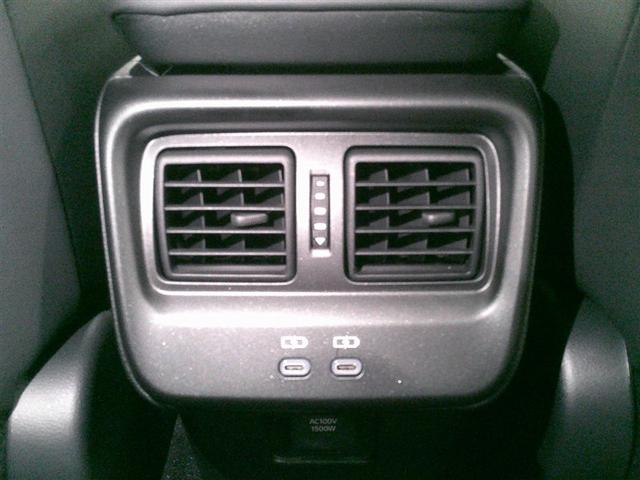 クラウンクロスオーバー Ｇアドバンスド　衝突軽減装置　フルセグテレビ　Ｂカメラ　ＥＴＣ　オートエアコン　１オーナー　エアバッグ　４ＷＤ　ＡＢＳ　メモリーナビ　ナビ＆ＴＶ　アルミホイール（6枚目）