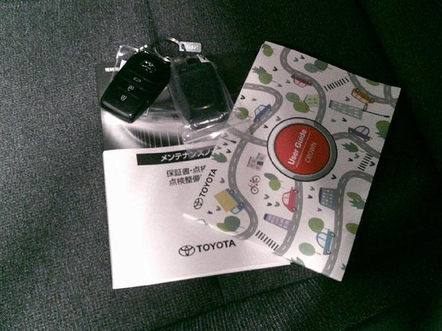 クラウンクロスオーバー Ｇアドバンスド　衝突軽減装置　フルセグテレビ　Ｂカメラ　ＥＴＣ　オートエアコン　１オーナー　エアバッグ　４ＷＤ　ＡＢＳ　メモリーナビ　ナビ＆ＴＶ　アルミホイール（22枚目）