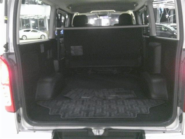 ハイエースバン ロングスーパーＧＬ　ワンオーナー車　Ｗエアコン　Ｂカメラ　ＬＥＤライト　パワーウインドウ　横滑防止　ドライブレコーダー　アルミホイール　フルセグテレビ　ＤＶＤ視聴可　キーレスエントリー　メモリーナビ　オートエアコン（6枚目）