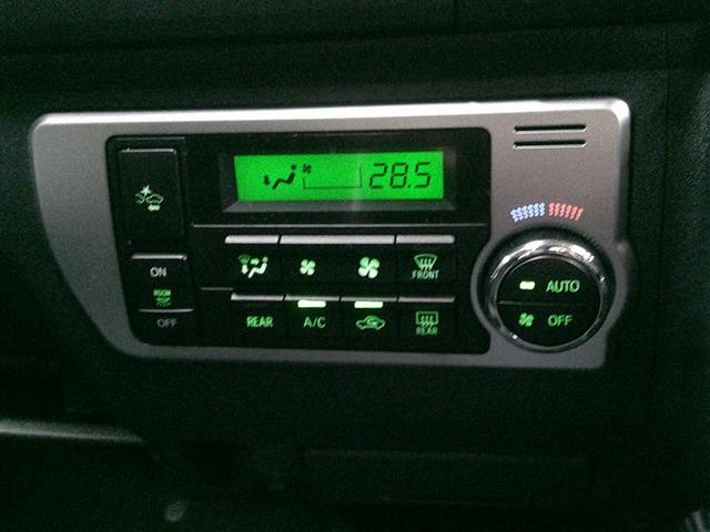 ハイエースバン ロングスーパーＧＬ　ワンオーナー車　Ｗエアコン　Ｂカメラ　ＬＥＤライト　パワーウインドウ　横滑防止　ドライブレコーダー　アルミホイール　フルセグテレビ　ＤＶＤ視聴可　キーレスエントリー　メモリーナビ　オートエアコン（14枚目）