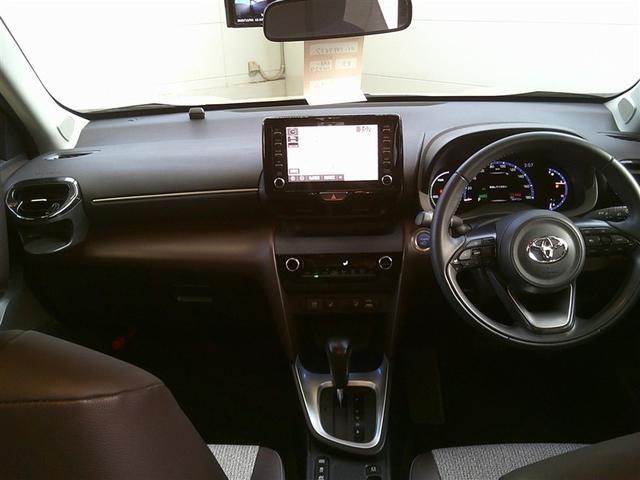 ヤリスクロス ハイブリッドZ ドライブレコーダ インテリジェントキー アルミホイル LEDライト リアカメラ クルーズコントロール 整備記録簿 横滑り防止システム ナビTV メモリーナビゲーション 電動シ-ト パワステ キーフリー(4枚目)