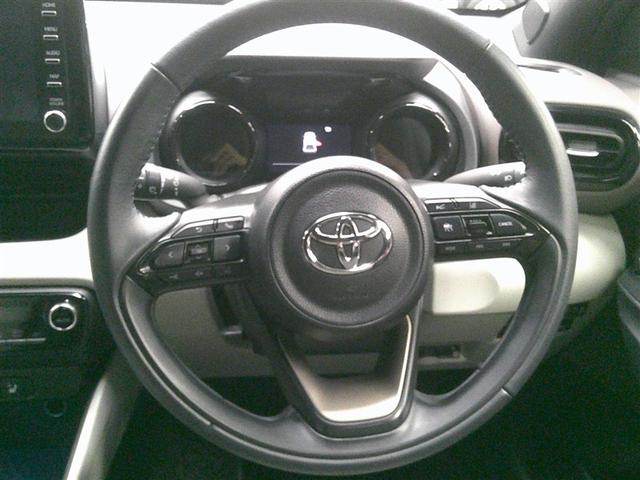 ヤリス Z サイドSRS AAC バックモニタ スマキー キーフリー アルミ パワーウインドウ 定期点検記録簿 助手席エアバック エアバッグ パワーステアリング 盗難防止システム ナビ ETC ABS メモリナビ(9枚目)