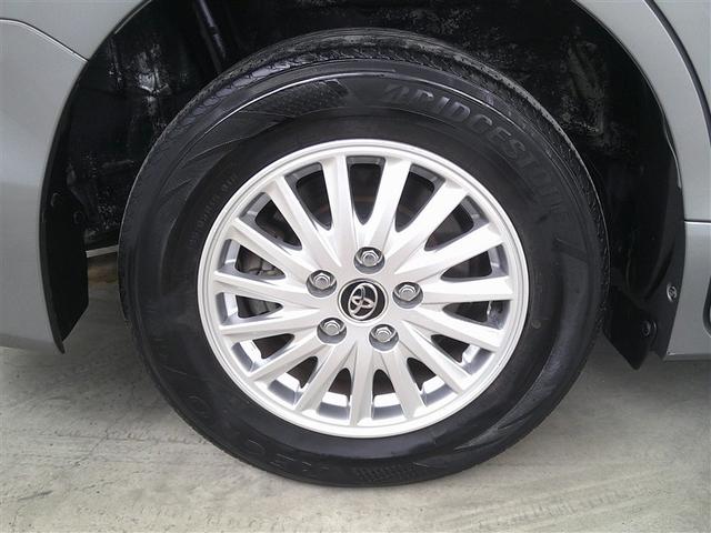 ノア ハイブリッドＸ　ディライトプラス　地デジ　ＬＥＤ　リアエアコン　ＤＶＤ再生可　スマキー　横滑り防止　メモリーナビ　ＥＴＣ車載器　パワステ　パワーウインドウ　ＡＢＳ　エアバッグ　オートエアコン　盗難防止装置　アルミ　キーレス　３列シート（5枚目）