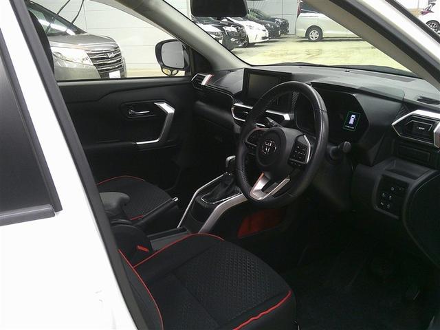 ライズ Ｚ　誤発進抑制機能　エアコン　スマートキー＆プッシュスタート　地デジＴＶ　ＶＳＡ　盗難防止装置　アイドリングストップ機能　クルコン　バックモニター　ナビ＆ＴＶ　アルミホイール　Ｗエアバック　キーレス（6枚目）