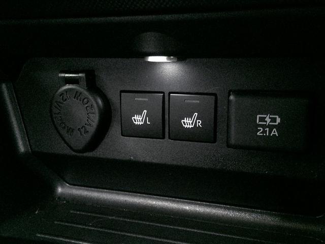 ライズ Ｚ　誤発進抑制機能　エアコン　スマートキー＆プッシュスタート　地デジＴＶ　ＶＳＡ　盗難防止装置　アイドリングストップ機能　クルコン　バックモニター　ナビ＆ＴＶ　アルミホイール　Ｗエアバック　キーレス（11枚目）