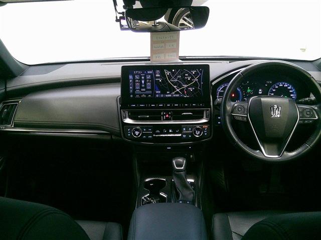 クラウンハイブリッド ＲＳアドバンス　地デジ　衝突被害軽減装置　ドライブレコーダ　ＬＥＤヘットライト　後カメラ　ＡＣ　エアバッグ　ナビＴＶ　セキュリティーアラーム　キーフリー　スマートキ　パワーウィンドウ　メモリナビ　アルミ　パワステ（4枚目）