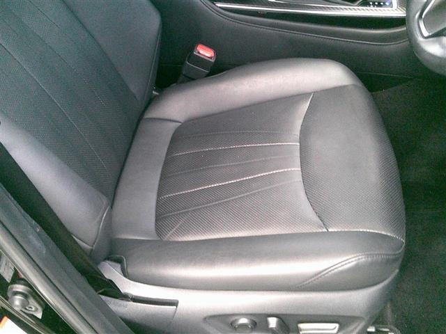 クラウンハイブリッド ＲＳアドバンス　地デジ　衝突被害軽減装置　ドライブレコーダ　ＬＥＤヘットライト　後カメラ　ＡＣ　エアバッグ　ナビＴＶ　セキュリティーアラーム　キーフリー　スマートキ　パワーウィンドウ　メモリナビ　アルミ　パワステ（13枚目）