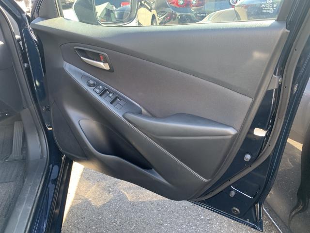 ＭＡＺＤＡ２ １５ＢＤ　４ＷＤ　セーフティクルーズＰＫＧ　マツダコネクトナビ　地デジ　３６０°モニター　当社デモカー　オートライト　ＥＴＣ　アイドリングストップ　スマートキー　盗難防止システム　踏み間違い防止装置　３６０°ビュー（16枚目）