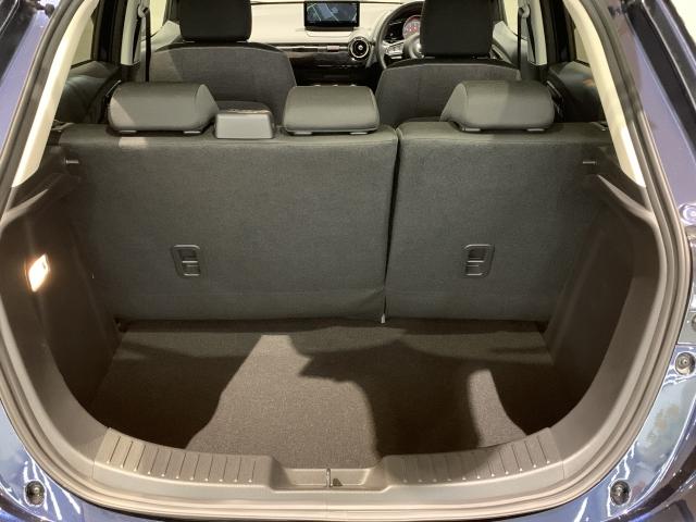 ＭＡＺＤＡ２ １５ＢＤ　４ＷＤ　セーフティクルーズＰＫＧ　マツダコネクトナビ　地デジ　３６０°モニター　当社デモカー　オートライト　ＥＴＣ　アイドリングストップ　スマートキー　盗難防止システム　踏み間違い防止装置　３６０°ビュー（20枚目）