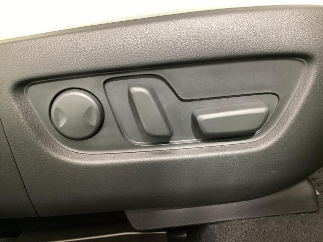 ＣＸ－６０ ３．３　ＸＤ　エクスクルーシブ　モード　マツダコネクトナビ　地デジ　３６０°ビューモニター　サンルーフ　ＥＴＣ　ワンオーナー　衝突軽減　ＬＥＤ　フルセグＴＶ　パワーシート　ＵＳＢ　ＥＴＣ　ワンオーナ　スマートキー　クリアランスソナー　ターボ（8枚目）