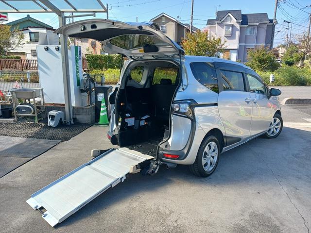 シエンタ Ｇ　後期型　１．５Ｇ　福祉車両　スローパー　セーフティーセンス　衝突軽減　横滑り防止　プッシュスタート　スマートキー　前後ドラレコ　両側パワースライドドア（16枚目）