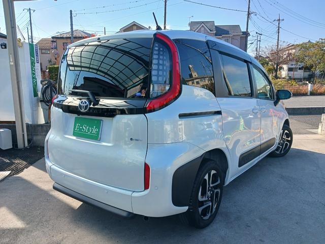 シエンタ ハイブリッドＺ　福祉車両　スローパー　電動固定　電動ウインチ　後席付５人乗り　ナビ　ＴＶ　ＥＴＣ　ＢＴ　全方位カメラ　フォグ　アルミ　衝突軽減　トヨタチームメイト（3枚目）