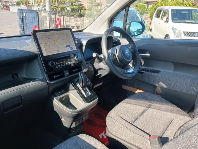 シエンタ ハイブリッドＺ　福祉車両　スローパー　電動固定　電動ウインチ　後席付５人乗り　ナビ　ＴＶ　ＥＴＣ　ＢＴ　全方位カメラ　フォグ　アルミ　衝突軽減　トヨタチームメイト（6枚目）