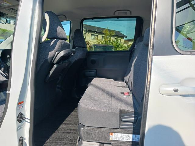 シエンタ ハイブリッドＺ　福祉車両　スローパー　電動固定　電動ウインチ　後席付５人乗り　ナビ　ＴＶ　ＥＴＣ　ＢＴ　全方位カメラ　フォグ　アルミ　衝突軽減　トヨタチームメイト（18枚目）