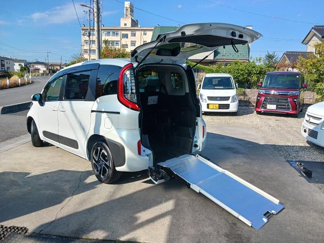 シエンタ ハイブリッドＺ　福祉車両　スローパー　電動固定　電動ウインチ　後席付５人乗り　ナビ　ＴＶ　ＥＴＣ　ＢＴ　全方位カメラ　フォグ　アルミ　衝突軽減　トヨタチームメイト（24枚目）