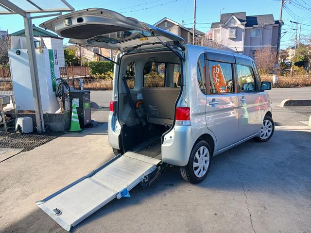 タント L 福祉車両 スローパー 電動固定式 後席付4人乗り ワンオーナー車(10枚目)