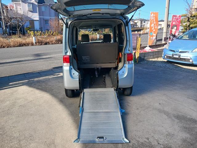 タント L 福祉車両 スローパー 電動固定式 後席付4人乗り ワンオーナー車(11枚目)