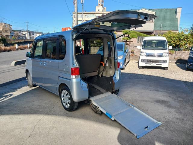 タント L 福祉車両 スローパー 電動固定式 後席付4人乗り ワンオーナー車(12枚目)