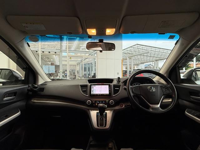 ＣＲ－Ｖ ２０Ｇ　純正メモリーナビゲーションＥＴＣバックカメラ純正アルミホイールクルーズコントロール機能スマートキーＤＶＤ再生機能フルセグＴＶ　フルオートエアコン　ＶＳＡ　クルコン　ＤＶＤ再生可能　スマキー　ナビＴＶ（5枚目）