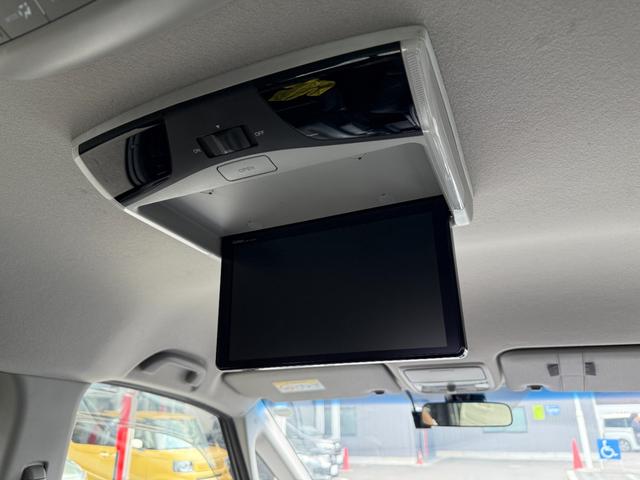 ステップワゴンスパーダ スパーダハイブリッドＧ・ＥＸホンダセンシング　純正メモリーナビゲーション　フルセグＴＶ　Ｂｌｕｅｔｏｏｔｈ接続　バックカメラ　ＥＴＣ　リアモニター　シートヒーター　ＬＥＤヘッドライト　両側電動スライドドア　フルオートエアコン　キーフリー　横滑防止（14枚目）