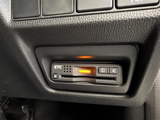 ステップワゴンスパーダ スパーダホンダセンシング　社外メモリーナビゲーション　フルセグＴＶ　Ｂｌｕｅｔｏｏｔｈ接続　バックカメラ　ＥＴＣ　ＬＥＤヘッドライト　両側電動スライドドア　盗難防止　助手席エアバッグ　ワンオーナ－　Ｗパワスラ　記録簿有　地デジ（12枚目）