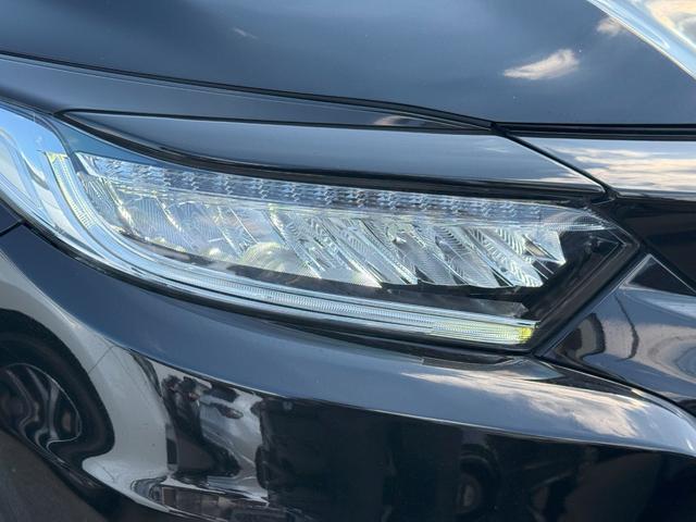ヴェゼル Ｘ・ホンダセンシング　純正メモリーナビゲーション　純正アルミホイール　ＥＴＣ車載器　ＬＥＤヘッドライト　キーレス　フルオートエアコン　クルーズコントロール　Ｒカメラ　Ｗエアバッグ　盗難防止　ＬＥＤランプ　衝突軽減ブレ－キ（19枚目）