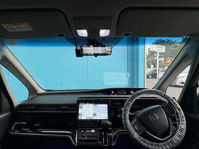 ステップワゴン モデューロＸホンダセンシング　純正１０インチメモリーナビ、フリップダウンモニター、アドバンスドルームミラー、ＥＴＣ２．０、純正前後ドライブレコーダー、ＬＥＤヘッドライト、スマートキー　禁煙　クルコン　パーキングアシスト　Ｂカメラ（6枚目）