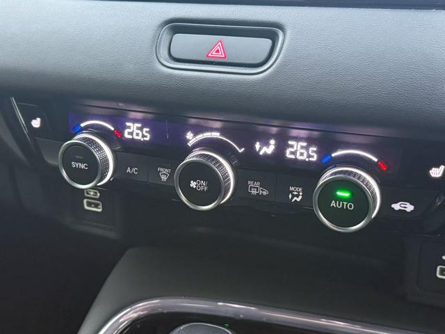 ヴェゼル ｅ：ＨＥＶＺ　純正メモリーナビゲーション　ＥＴＣ車載器　純正前後ドライブレコーダー　パワーテールゲート　ハンドルヒーター　パーキングセンサー　盗難防止装置　ドラレコ付き　Ｒカメラ　記録簿　フルセグテレビ　Ｐセンサー（7枚目）