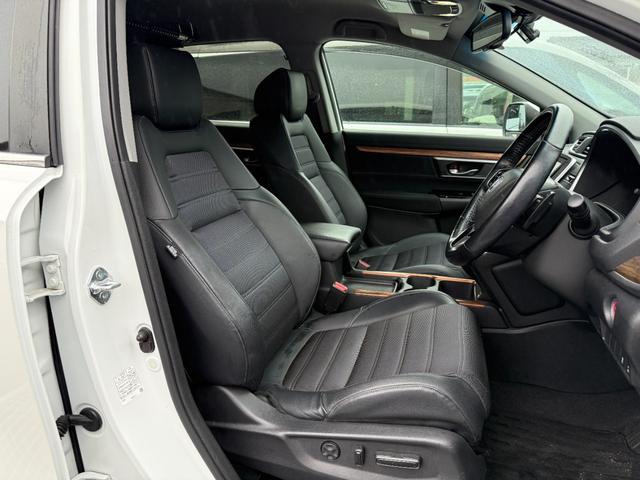 ＣＲ－Ｖハイブリッド ｅ：ＨＥＶＥＸ　ワンオーナー　純正メモリーナビゲーション　フルセグＴＶ　Ｂｌｕｅｔｏｏｔｈ接続　バックカメラ　ＥＴＣ　純正ドライブレコーダー　電動シート　ＬＥＤヘッドライト　ＤＶＤ再生　１オーナー　運転席パワーシート（3枚目）