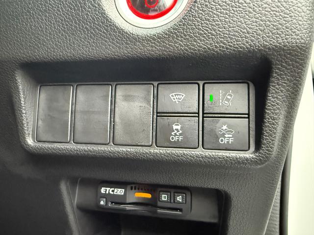 ＣＲ－Ｖハイブリッド ｅ：ＨＥＶＥＸ　ワンオーナー　純正メモリーナビゲーション　フルセグＴＶ　Ｂｌｕｅｔｏｏｔｈ接続　バックカメラ　ＥＴＣ　純正ドライブレコーダー　電動シート　ＬＥＤヘッドライト　ＤＶＤ再生　１オーナー　運転席パワーシート（13枚目）