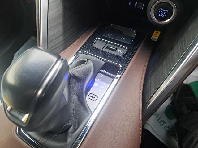 ハリアー Ｚレザーパッケージ　純正ナビゲーション　３６０度カメラ　ＥＴＣ　モデリスタフルエアロ　純正アルミホイール　ＬＥＤヘッドライト　スマートキーシートエアコン　シートヒーター　純正前後ドライブレコーダー　ローダウン　クリソナ（16枚目）