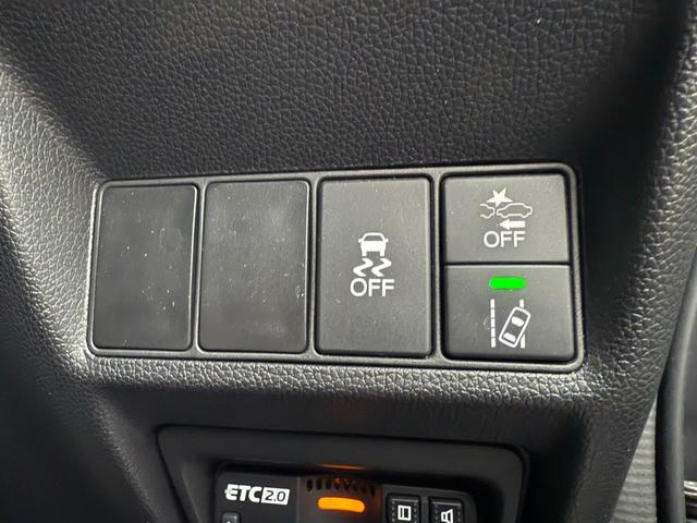 ステップワゴンスパーダ ｅ：ＨＥＶスパーダＧホンダセンシング　ワンオーナー　純正メモリーナビゲーション　フルセグＴＶ　Ｂｌｕｅｔｏｏｔｈ接続　バックカメラ　ＥＴＣ　純正ドライブレコーダー　ＬＥＤヘッドライト　ウォークスルー　ＬＥＤライト　セキュリティアラーム（15枚目）