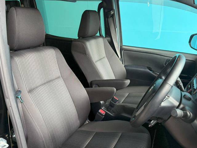 ヴォクシー ＺＳ煌ＩＩ　純正メモリーナビ、フリップダウンモニター、前後ドライブレコーダー、バックカメラ、純正アルミホイール、衝突軽減ブレーキ、両側電動スライドドア　スマートキー・プッシュスタート　バックガイドモニター　ＶＳＣ（3枚目）