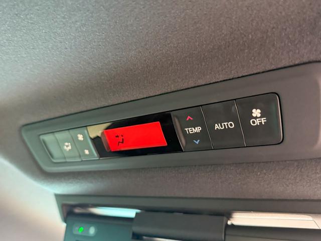 ヴォクシー ＺＳ煌ＩＩ　純正メモリーナビ、フリップダウンモニター、前後ドライブレコーダー、バックカメラ、純正アルミホイール、衝突軽減ブレーキ、両側電動スライドドア　スマートキー・プッシュスタート　バックガイドモニター　ＶＳＣ（15枚目）