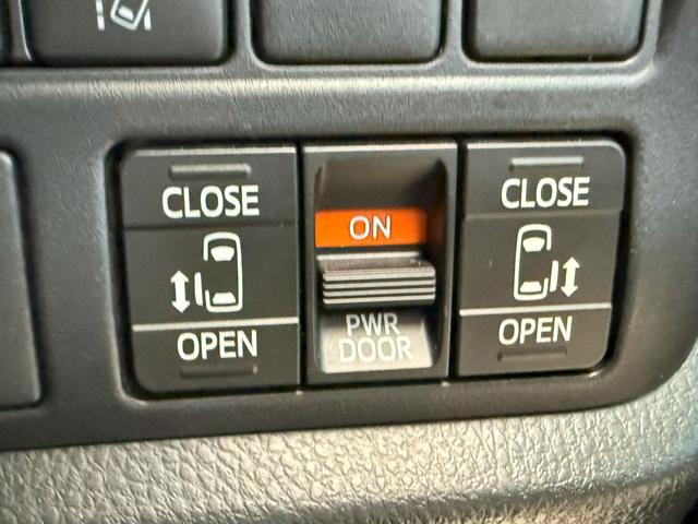 ヴォクシー ＺＳ煌ＩＩ　純正メモリーナビ、フリップダウンモニター、前後ドライブレコーダー、バックカメラ、純正アルミホイール、衝突軽減ブレーキ、両側電動スライドドア　スマートキー・プッシュスタート　バックガイドモニター　ＶＳＣ（16枚目）