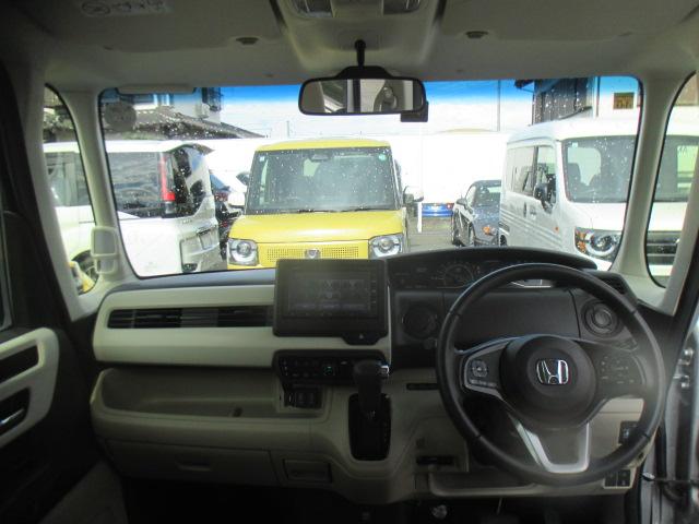 Ｎ－ＢＯＸ Ｇ・Ｌターボホンダセンシング　純正メモリーナビ　リアカメラ　ＣＤ　スマートキー　フルオートエアコン　左右パワースライドドア　ＬＥＤヘッドライト　ＥＴＣ車載器　ドライブレコーダー　イモビライザー　バックビューモニター　ターボエンジン（3枚目）