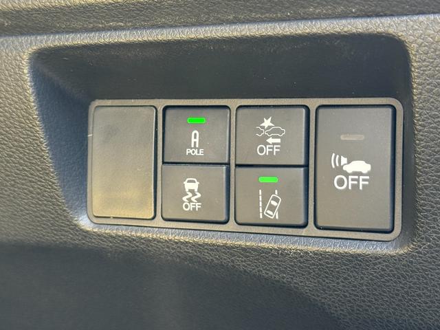 ジェイド ハイブリッドX ワンオーナー 純正ナビゲーション フルセグTV Bluetooth接続 バックカメラ ETC LEDヘッドライト 純正ドライブレコーダー スマキー 地デジフルセグ 踏み間違い防止装置 横滑り防止 AC(14枚目)