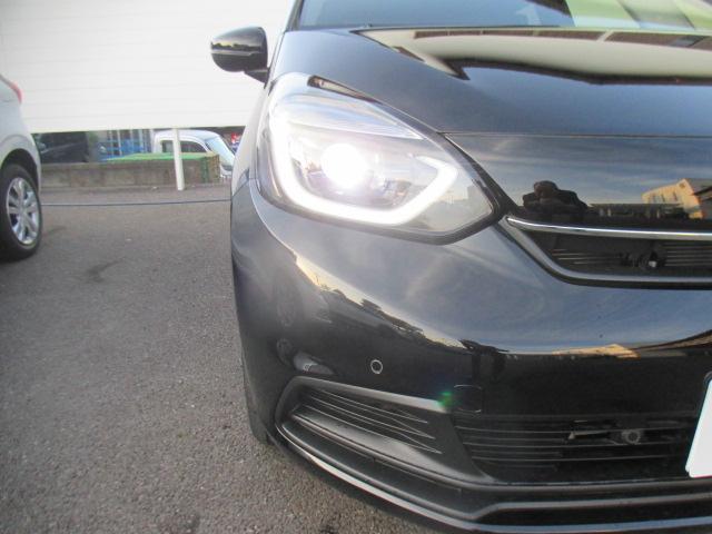 フィット e:HEVホーム 当社登録済未使用車 ナビ装着用スペシャルパッケージ フルオートエアコン LEDヘッドライト ホンダセンシング スマートキー 前後誤発進抑制機能 助手席エアバッグ 運転席エアバッグ 1オナ 禁煙 ABS(12枚目)