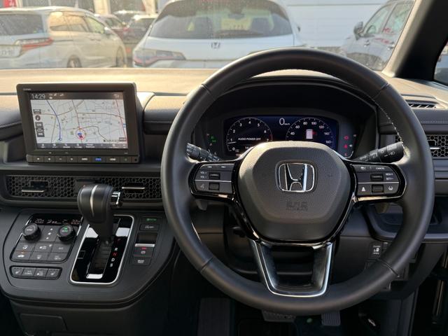 ステップワゴン スパーダ ワンオーナー 純正メモリーナビゲーション フルセグTV Bluetooth接続 バックカメラ ETC LEDヘッドライト 両側電動スライドドア 電動リアゲート キーレスエントリー WAC パワーゲート(7枚目)