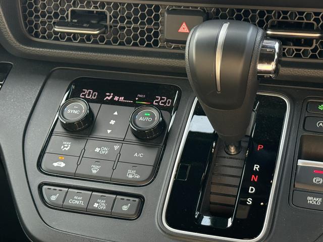 ステップワゴン スパーダ ワンオーナー 純正メモリーナビゲーション フルセグTV Bluetooth接続 バックカメラ ETC LEDヘッドライト 両側電動スライドドア 電動リアゲート キーレスエントリー WAC パワーゲート(8枚目)