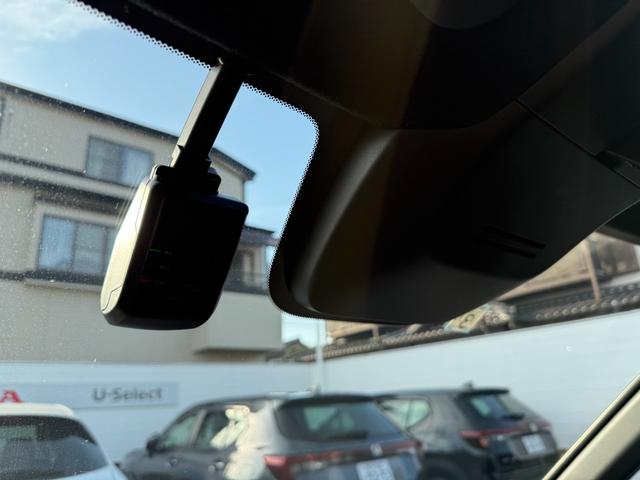 ステップワゴン スパーダ ワンオーナー 純正メモリーナビゲーション フルセグTV Bluetooth接続 バックカメラ ETC LEDヘッドライト 両側電動スライドドア 電動リアゲート キーレスエントリー WAC パワーゲート(13枚目)