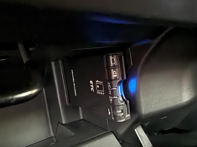 S660 モデューロX 6速MT センターディプレイ バックカメラ ETC 横滑り防止機能 スマートキー 純正アルミホイール LEDヘッドライト HDMI接続ジャック ターボ 記録簿 サイドカーテンエアバック クルコン(10枚目)