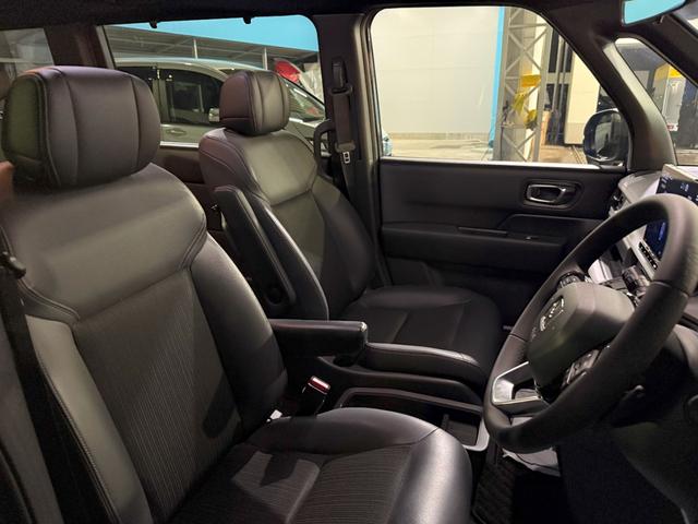 ステップワゴン e:HEVスパーダ 純正メモリーナビゲーション 純正前後ドライブレコーダー ETC車載器 両側電動スライドドア 電動リアゲート ハーフレザーシート 1オーナー デュアルエアコン フルオートエアコン ESC シートヒータ(3枚目)