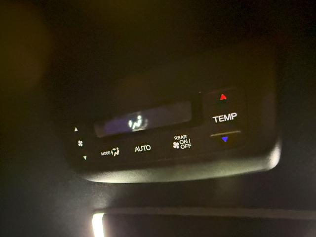 ステップワゴン e:HEVスパーダ 純正メモリーナビゲーション 純正前後ドライブレコーダー ETC車載器 両側電動スライドドア 電動リアゲート ハーフレザーシート 1オーナー デュアルエアコン フルオートエアコン ESC シートヒータ(16枚目)