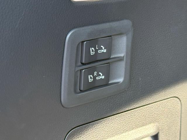 ランドクルーザー ＧＲスポーツ　純正メモリーナビゲーション　パワーテールゲート　サンルーフ　電動シート　シートエアコン　シートヒーター　ハンドルヒーター　クールボックス　ＥＴＣ車載器　キーフリー　デュアルエアコン　ナビＴＶ　ＬＥＤ（29枚目）