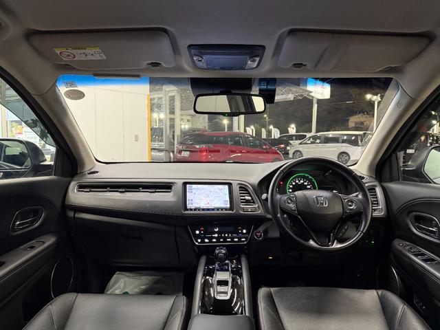 ヴェゼル ハイブリッドＺ・ホンダセンシング　純正メモリーナビゲーション　フルセグＴＶ　Ｂｌｕｅｔｏｏｔｈ接続　バックカメラ　ＥＴＣ　ＬＥＤヘッドライト　純正ドライブレコーダー　レーダーサポート　ＤＶＤ再生機能　横滑り防止システム　盗難防止装置（5枚目）