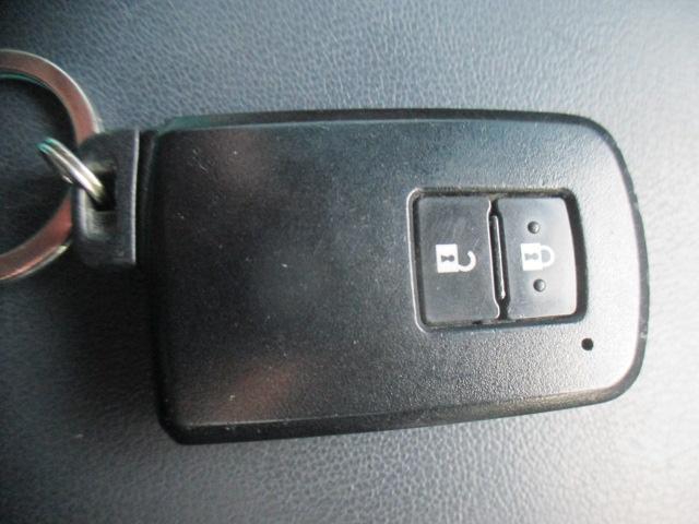 ハリアー エレガンス　メモリーナビ　リアカメラ　アルパイン製リアフリップダウンモニター　フルオートエアコン　純正アルミホイール　スマートキー　ドライブレコーダー　イモビ　ＰＷシート　点検記録簿　スマ－トキ－　横滑防止装置（12枚目）